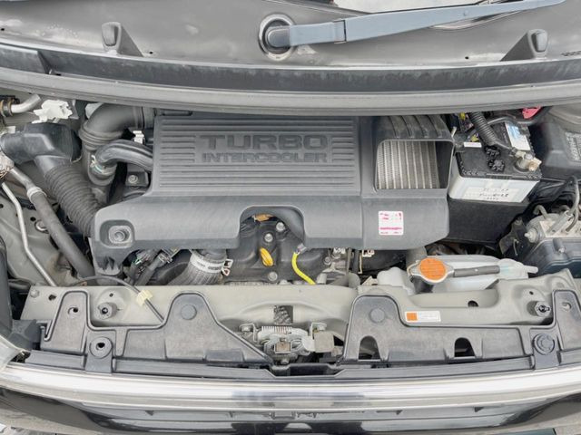 親切・丁寧な専門メカニックスタッフが応対!・車検・点検整備・事故等の修理などアフターサービスも安心。お車のカスタマイズもネクステージのサービススタッフまでご相談ください!