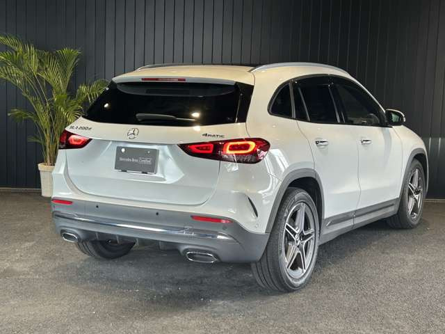 GLAクラスGLA200d 4マチック AMGラインパッケージ 4WD