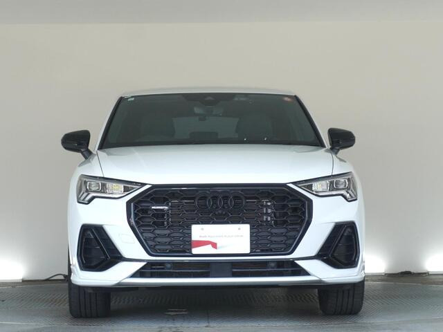 Q3