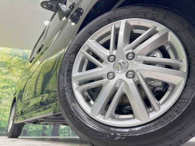 �y����15�C���`�A���~�z�C�[���z�O�ςɃ}�b�`���������A���~�z�C�[���𑕒����Ă���܂��B�e��ЊO�A���~�z�C�[����A�X�^�b�h���X�^�C�����戵�����Ă���܂��B���񂲑��k����������
