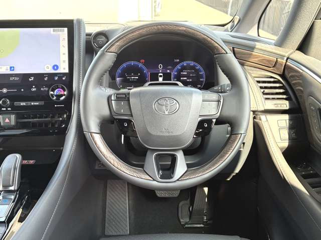 アルファードハイブリッド 2.5 スペーシャス ラウンジ E-Four 4WD