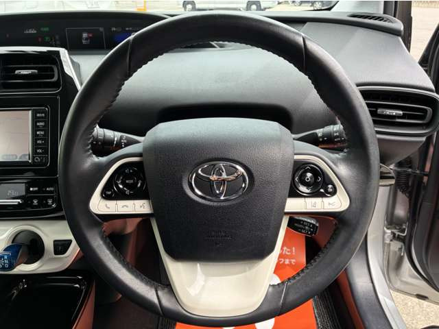 プリウス1.8 S セーフティ プラス E-Four 4WD
