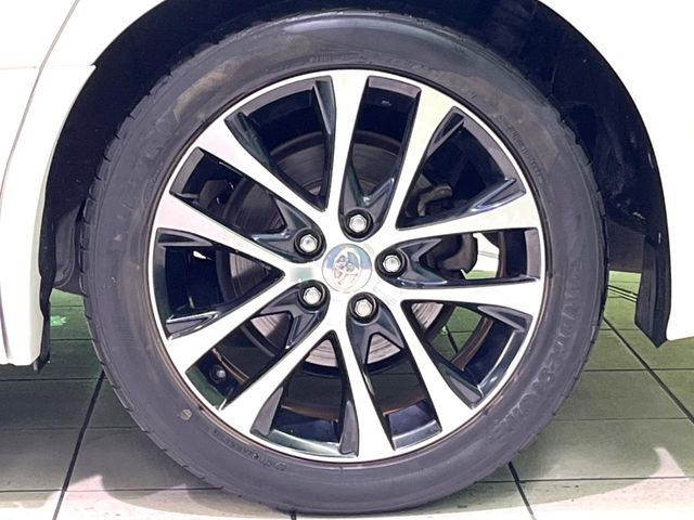 �y����18�C���`�A���~�z�C�[���z�O�ςɃ}�b�`���������A���~�z�C�[���𑕒����Ă���܂��B�e��ЊO�A���~�z�C�[����A�X�^�b�h���X�^�C�����戵�����Ă���܂��B���񂲑��k����������