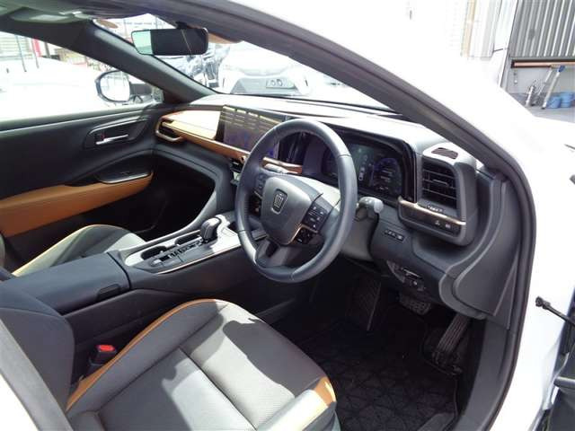 クラウンクロスオーバー2.4 RS アドバンスト E-Four advanced 4WD