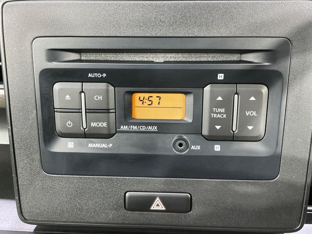 お好きな音楽を車内でお楽しみいただけます♪スピーカー交換・ウーハー追加などの音質向上や、最新ナビ・後席モニター等の取り付けも是非ご相談ください!