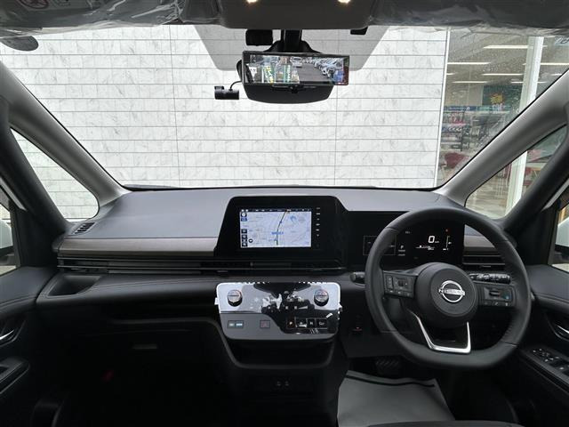 セレナ1.4 e-POWER ハイウェイスターV