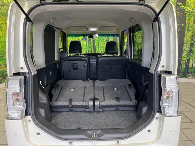 普段のお買い物や通勤、送迎等に十分な荷室スペースを確保しております。セカンドシートを倒すと、大きな荷物の積載も可能です♪