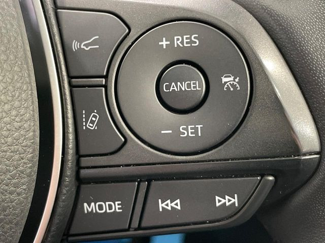 【レーダークルーズコントロール】高速道路での長距離走行が楽に!!自動で速度を保つクルーズコントロールが、衝突軽減システムと連携し、前方の車両を感知して車間を保つように速度調節してくれます!!
