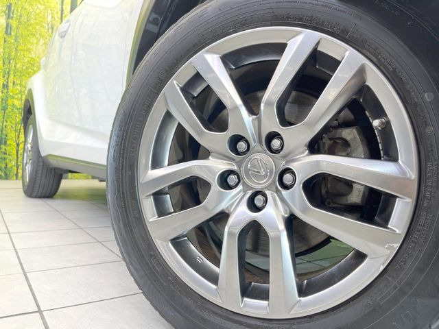 �y����18�C���`�A���~�z�C�[���z�O�ςɃ}�b�`���������A���~�z�C�[���𑕒����Ă���܂��B�e��ЊO�A���~�z�C�[����A�X�^�b�h���X�^�C�����戵�����Ă���܂��B���񂲑��k����������