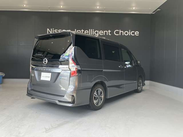 セレナ1.2 e-POWER ハイウェイスターV