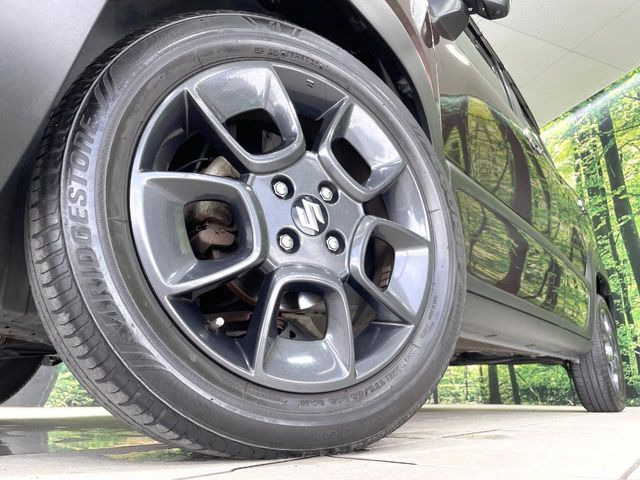 �y����16�C���`�A���~�z�C�[���z�O�ςɃ}�b�`���������A���~�z�C�[���𑕒����Ă���܂��B�e��ЊO�A���~�z�C�[����A�X�^�b�h���X�^�C�����戵�����Ă���܂��B���񂲑��k����������