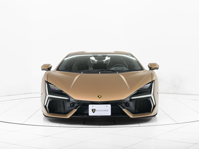 レヴエルト
