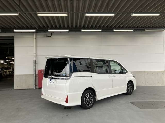 ヴォクシー2.0 ZS 煌II