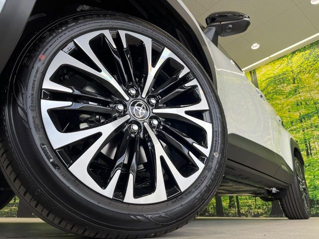 �y����18�C���`�A���~�z�C�[���z�O�ςɃ}�b�`���������A���~�z�C�[���𑕒����Ă���܂��B�e��ЊO�A���~�z�C�[����A�X�^�b�h���X�^�C�����戵�����Ă���܂��B���񂲑��k����������