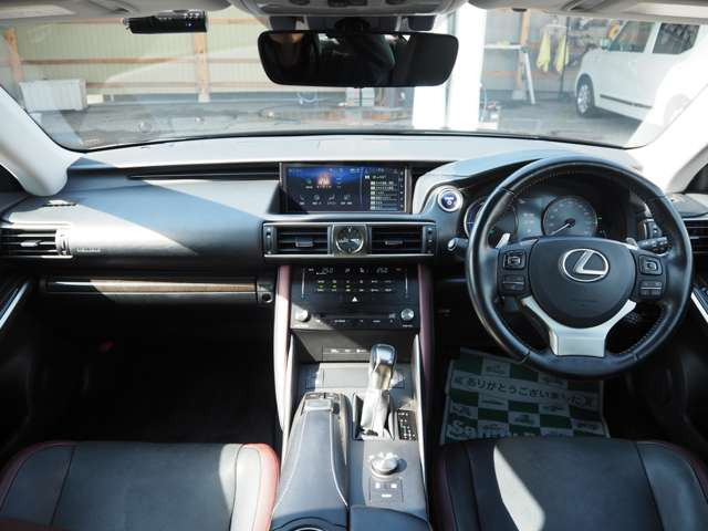IS300h バージョンL