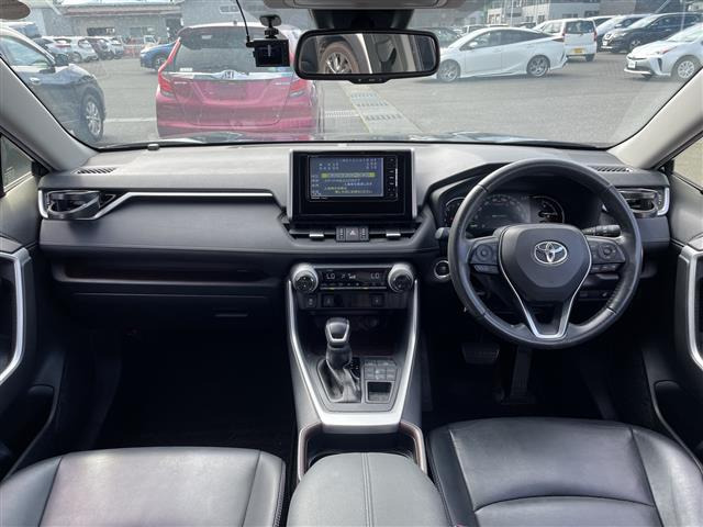 RAV42.0 G 4WD