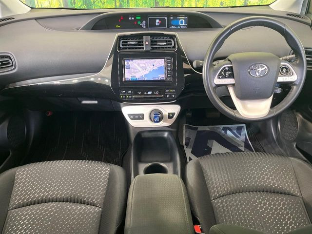 プリウス1.8 S セーフティ プラス