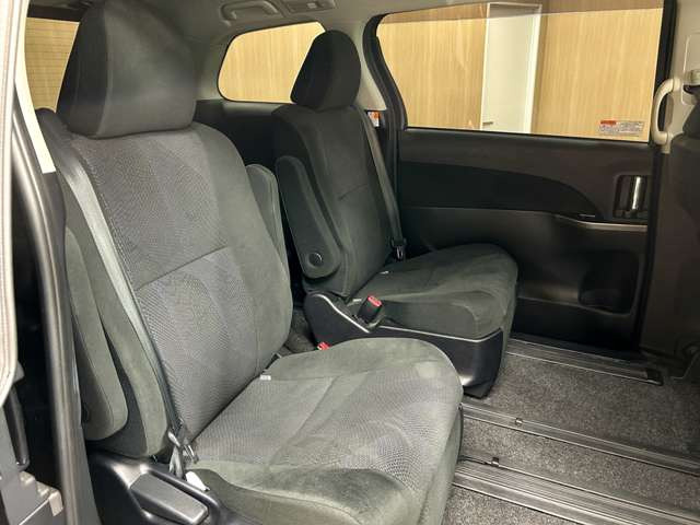 TRENOS�ɂ͑����A�Ԏ�l�X�ȍ݌ɂ��������܂��B�����Ƃ��C�ɓ���̈��ɏo���͂��ł���