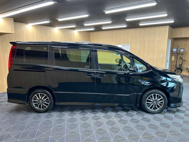TRENOS�ɂ͑����A�Ԏ�l�X�ȍ݌ɂ��������܂��B�����Ƃ��C�ɓ���̈��ɏo���͂��ł���