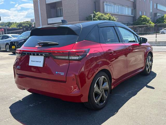 ノートオーラ1.2 G FOUR レザーエディション 4WD