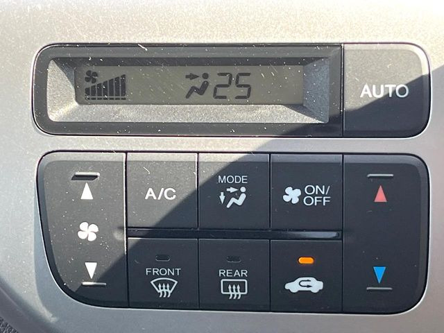 �y�I�[�g�G�A�R���z��x���D�݂̉��x�ɐݒ肷��΁A�ԓ��̉��x�����m�����ʂ≷�x�������Œ����B����&hellip;����&hellip;�Ɖ��x���X�C�b�`���������K�v�͂���܂���B���K�Ȏԓ���Ԃɂ͕K�{�̋@�\�ł��ˁ�