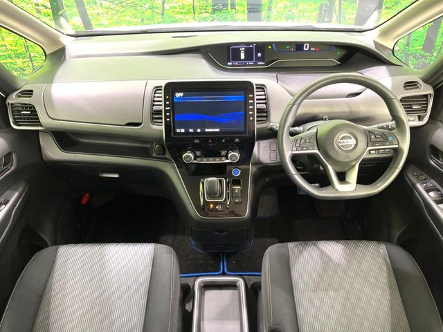 セレナ1.2 e-POWER ハイウェイスターV