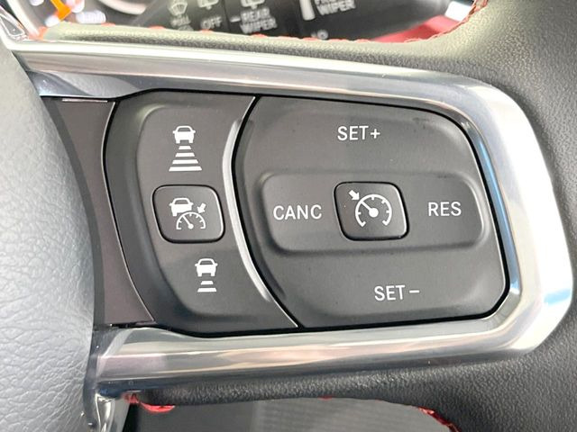 ���I�[�g�N���[�Y�R���g���[��:�������H�⎩���Ԑ�p���H���ɂāA�葬���q���\�ƂȂ�֗��ȋ@�\�ł��B�������ړ��̍ۂł����ɂ����֗��ɂ��g�����������܂���