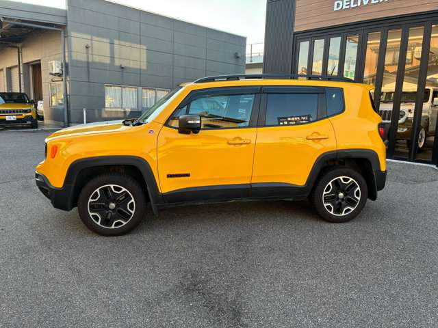 レネゲードトレイルホーク 4WD