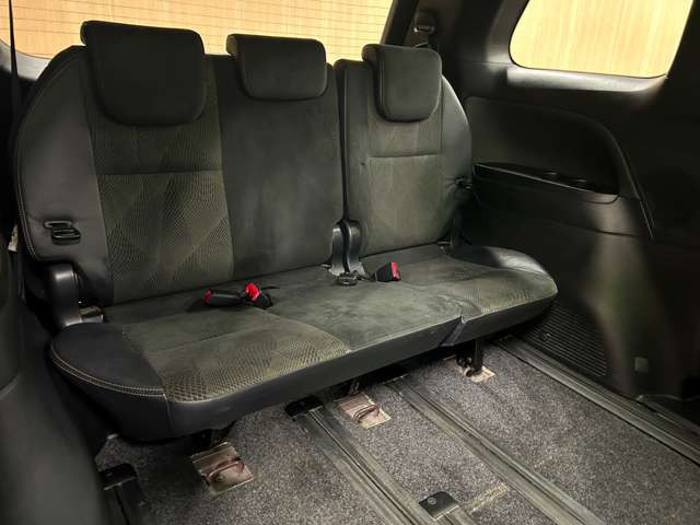 TRENOS�ɂ͑����A�Ԏ�l�X�ȍ݌ɂ��������܂��B�����Ƃ��C�ɓ���̈��ɏo���͂��ł���