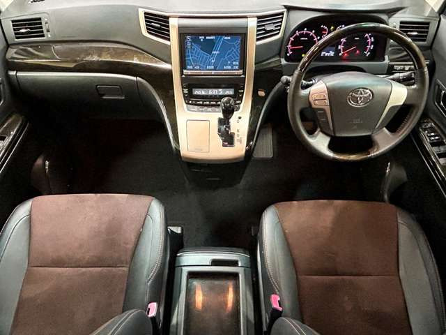 TRENOS�ɂ͑����A�Ԏ�l�X�ȍ݌ɂ��������܂��B�����Ƃ��C�ɓ���̈��ɏo���͂��ł���