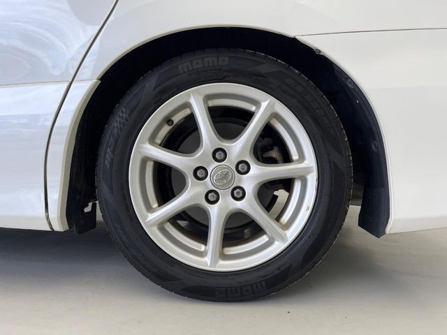 �y����17�C���`�A���~�z�C�[���z�O�ςɃ}�b�`���������A���~�z�C�[���𑕒����Ă���܂��B�e��ЊO�A���~�z�C�[����A�X�^�b�h���X�^�C�����戵�����Ă���܂��B���񂲑��k����������
