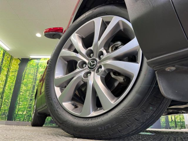 �y����18�C���`�A���~�z�C�[���z�O�ςɃ}�b�`���������A���~�z�C�[���𑕒����Ă���܂��B�e��ЊO�A���~�z�C�[����A�X�^�b�h���X�^�C�����戵�����Ă���܂��B���񂲑��k����������