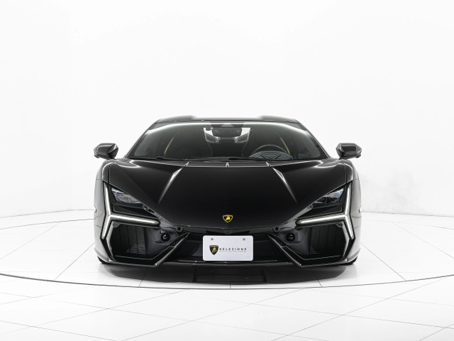 レヴエルト