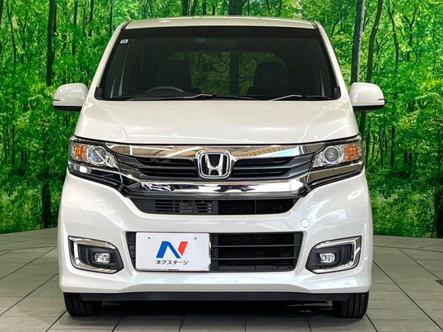 弊社では、全車『修復歴なし』のお車のみ取り扱っております。専任バイヤーによる厳選した仕入れの後、入庫後の車両チェックを行い、ネクステージが認定した高品質な中古車をご提供しております。