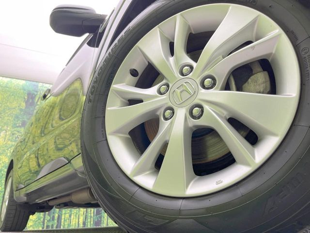 �y����16�C���`�A���~�z�C�[���z�O�ςɃ}�b�`���������A���~�z�C�[���𑕒����Ă���܂��B�e��ЊO�A���~�z�C�[����A�X�^�b�h���X�^�C�����戵�����Ă���܂��B���񂲑��k����������