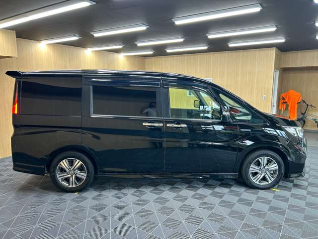TRENOS�ɂ͑����A�Ԏ�l�X�ȍ݌ɂ��������܂��B�����Ƃ��C�ɓ���̈��ɏo���͂��ł���