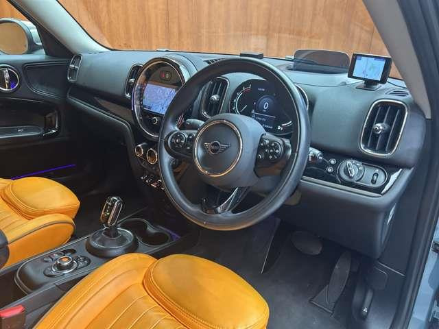 ミニクロスオーバークーパー SD オール4 4WD