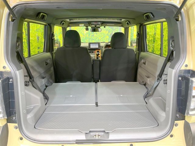 積み下ろしのしやすいデッキにはたっぷりと荷物を積み込んでいただけます。遊びから仕事まで、様々なシーンで頼れます♪
