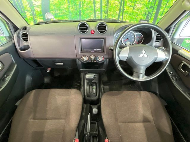 パジェロミニエクシード 4WD