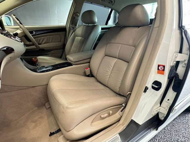 �^�]�Ȃ��L�X�Ƃ��Ă���^�]���₷�������������Ă��܂��������N���[�j���O�����{�ς݂ł��B