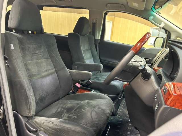 TRENOS�ɂ͑����A�Ԏ�l�X�ȍ݌ɂ��������܂��B�����Ƃ��C�ɓ���̈��ɏo���͂��ł���
