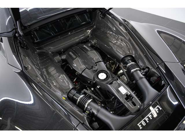 720ps/770Nm�𔭐�����F154�^3.9L V8�c�C���^�[�{�B�C���^�[�i�V���i���E�G���W���E�I�u�E�U�E�C���[��4�N�A����܂������j�I���@�ł��B