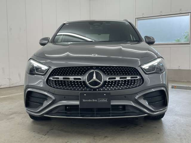 GLAクラスGLA200d 4マチック AMGラインパッケージ 4WD