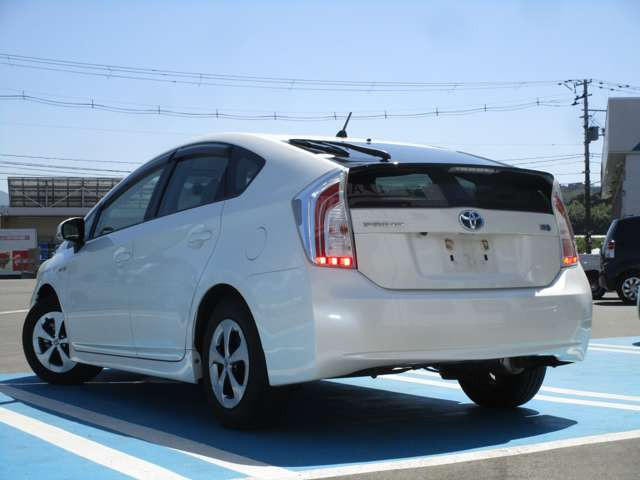 プリウス1.8 S