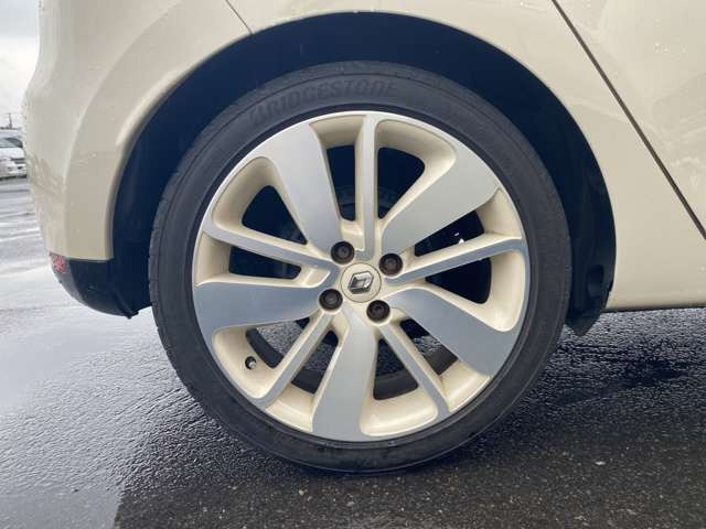 ���X�A�݌ɑ䐔70��ȏゲ�����܂��B���Д̔��X�y�[�W���瑼�̎ԗ������m�F����������