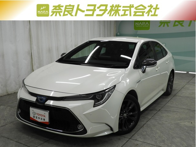 カローラ1.8 ハイブリッド W×B