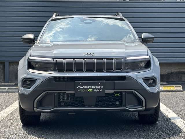 アベンジャー4xe ハイブリッド アップランド 4WD
