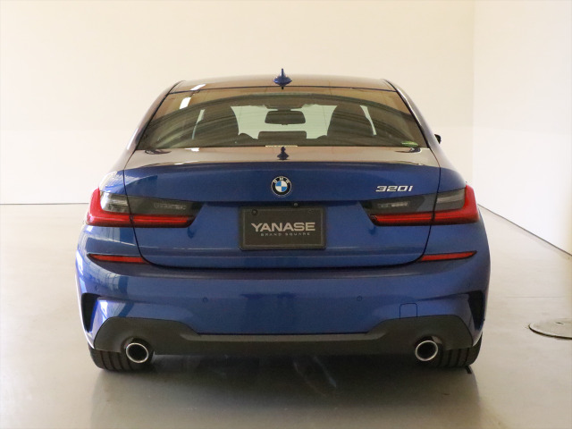 3シリーズセダン320d