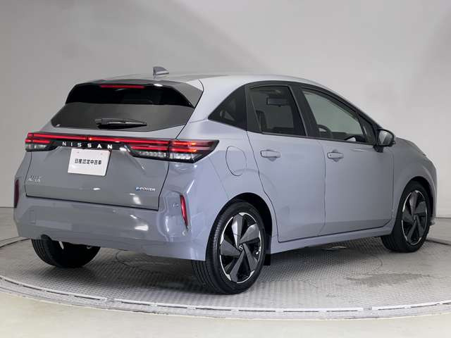 ノートオーラ1.2 G レザーエディション
