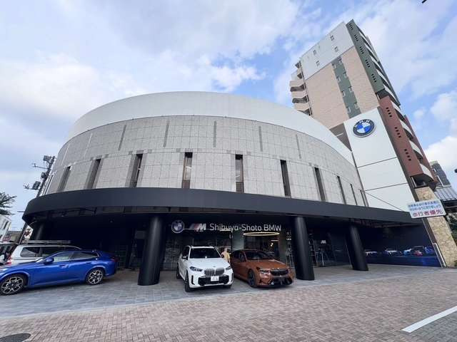 2シリーズグランクーペM235 xドライブ 4WD